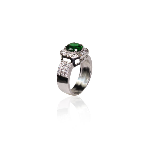 Ring in Green Onyx and Cubic Zircons