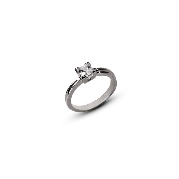 Ring in Cubic Zircon