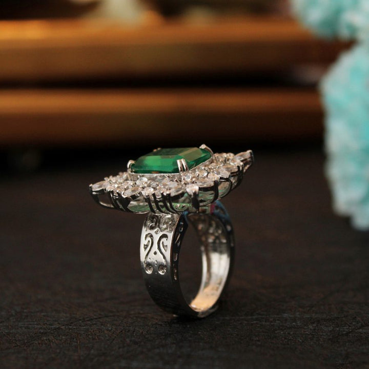 Ring stud with Green Onyx and Zircons (6240016531639)
