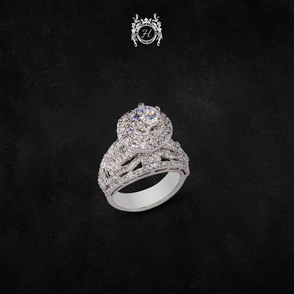Ring in Cubic Zircons