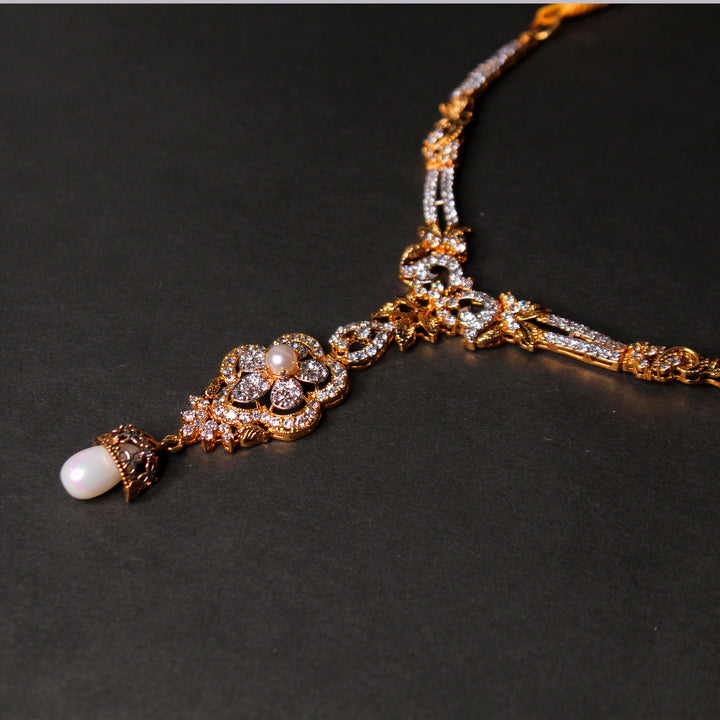 Necklace Set in Pearls and Cubic Zircons (7333817712874)