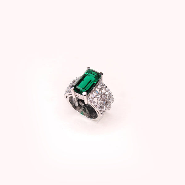 Ring in Green Onyx and Zircons