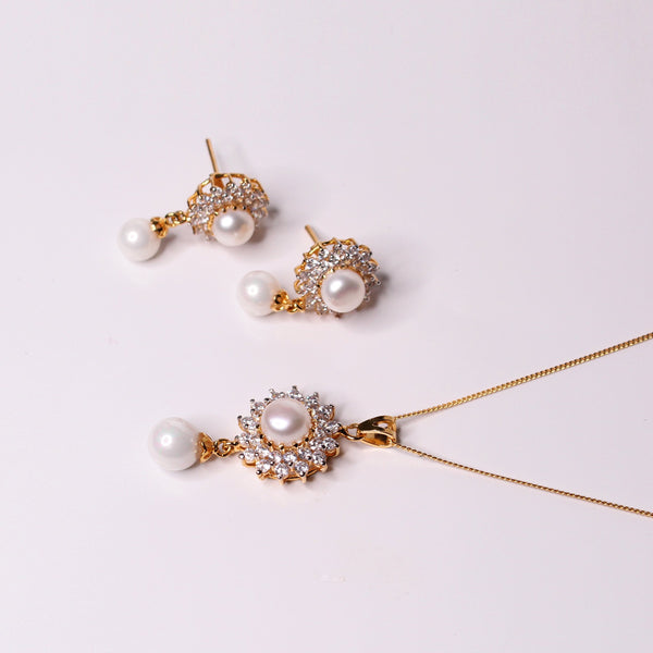 Pendant Set in Pearls and Cubic Zircons (7508753088746)