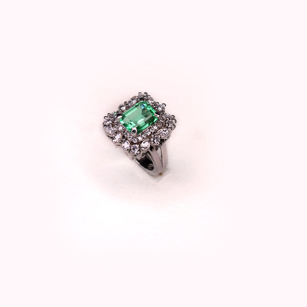 Ring in Green Onyx and Cubic Zircons