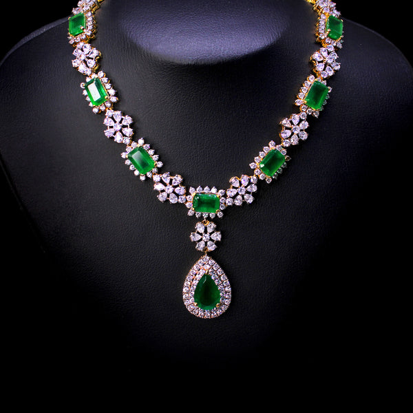 Necklace Set in Jade and Zircons
