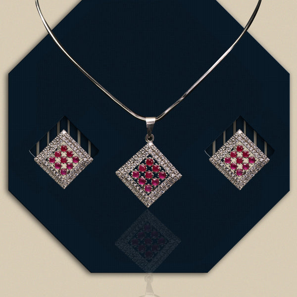 Pendant Set in Chetum and Zircons