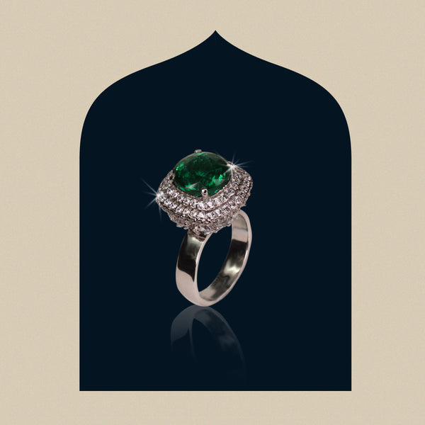 Ring in Green Onyx and Zircons