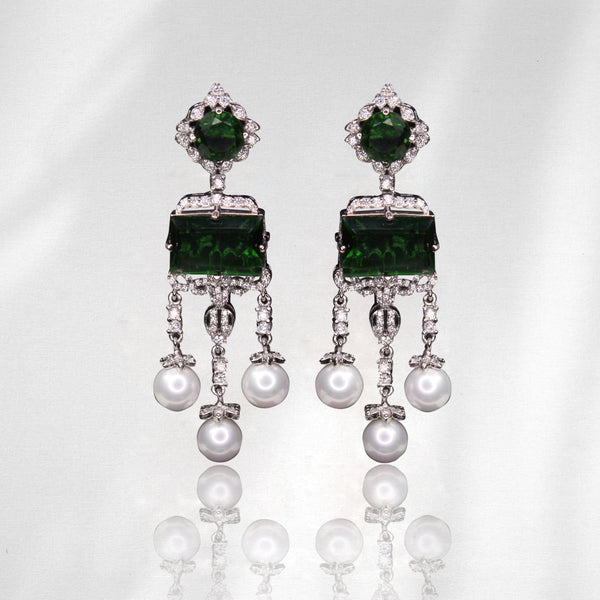 Earrings in Green Onyx, Pearls and Zircons