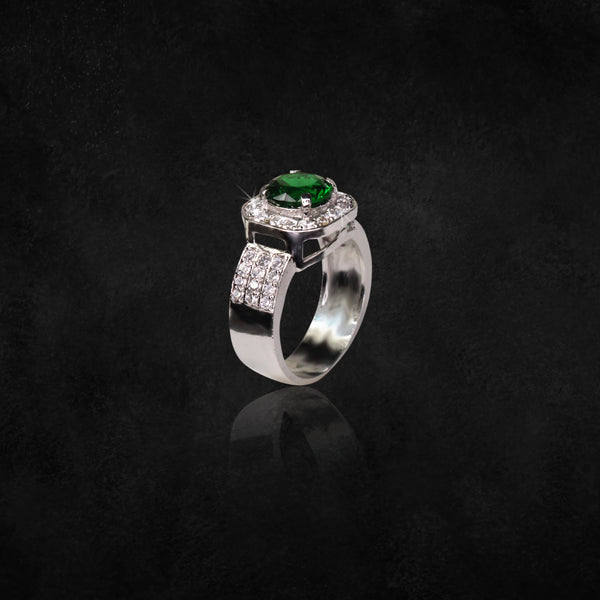 Ring in Green Onyx and Cubic Zircons