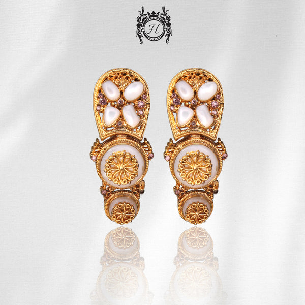 Earrings in Mother of Pearls