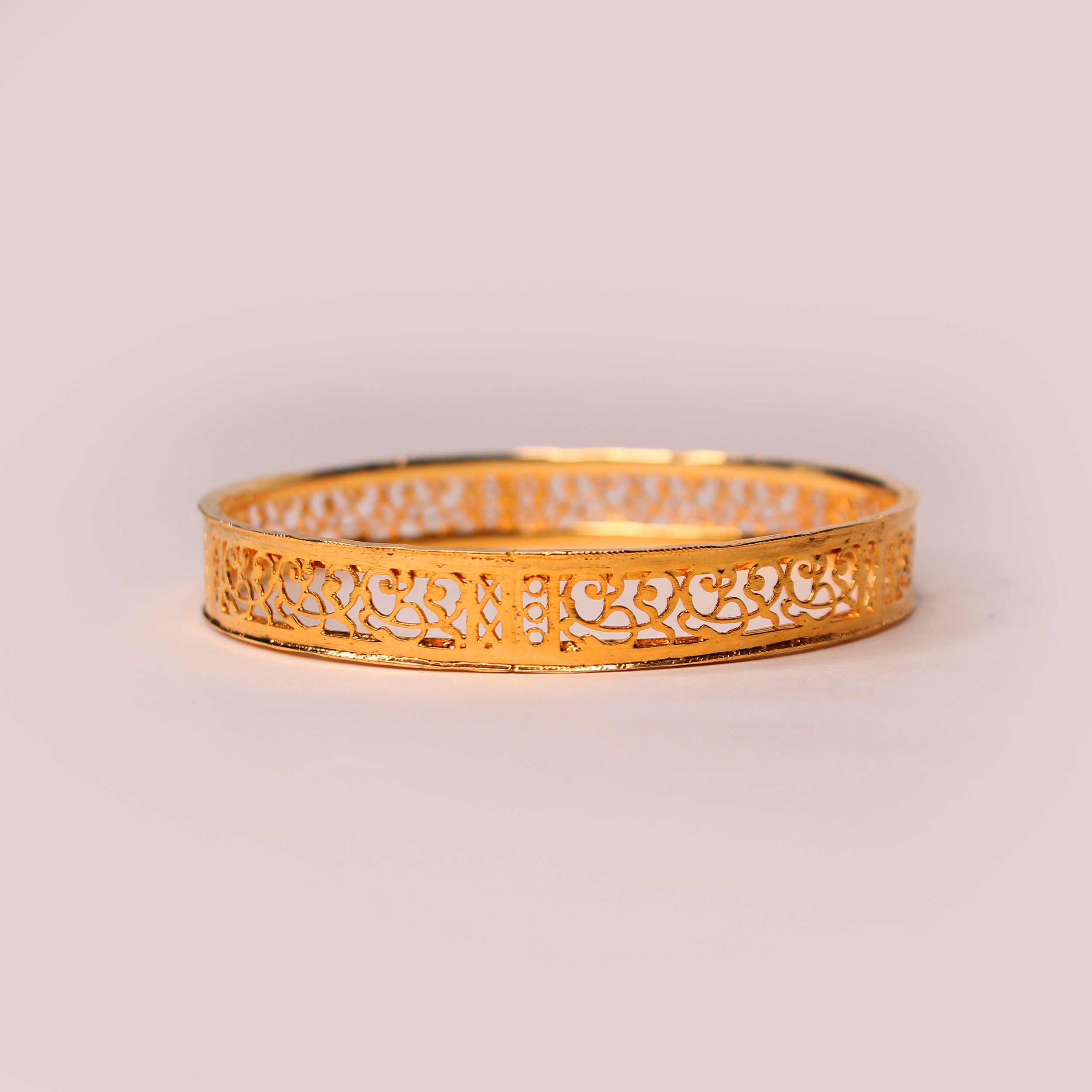 Plain Bangle with Filigree work – Heritage