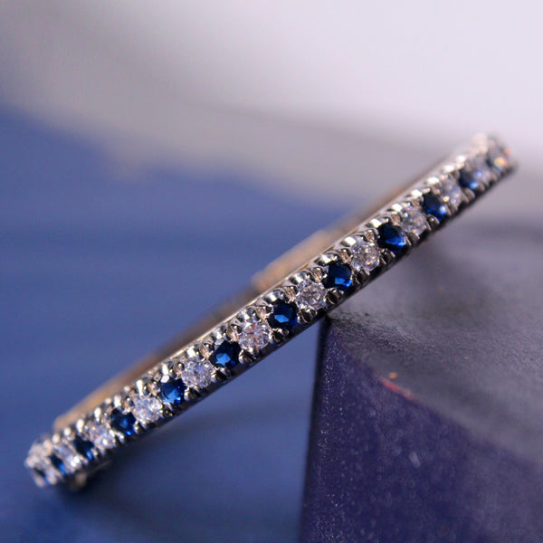 Bangle in Blue Onyx and Zircons (6938556563639)