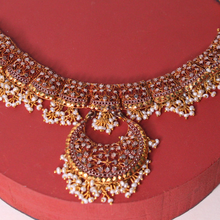 Necklace Set in Pearls (6967974101175)