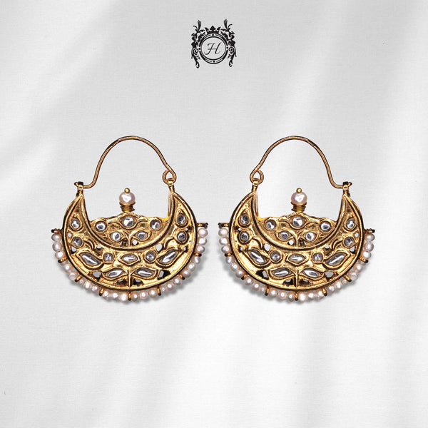 Earrings in Pearls and Kundan