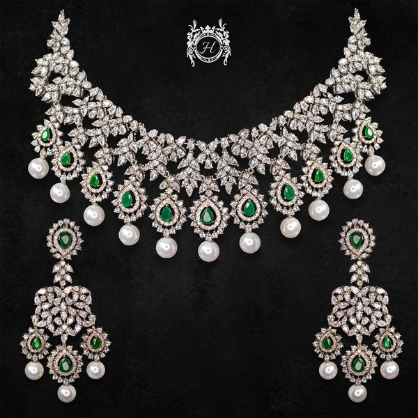Necklace Set in Jade, Pearls and Zircons