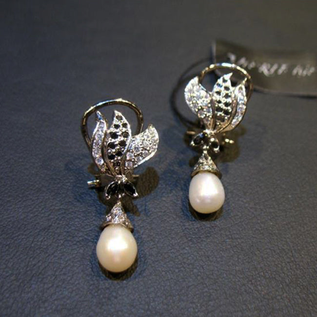 Earrings in fresh water pearls-0 (6239941066935)