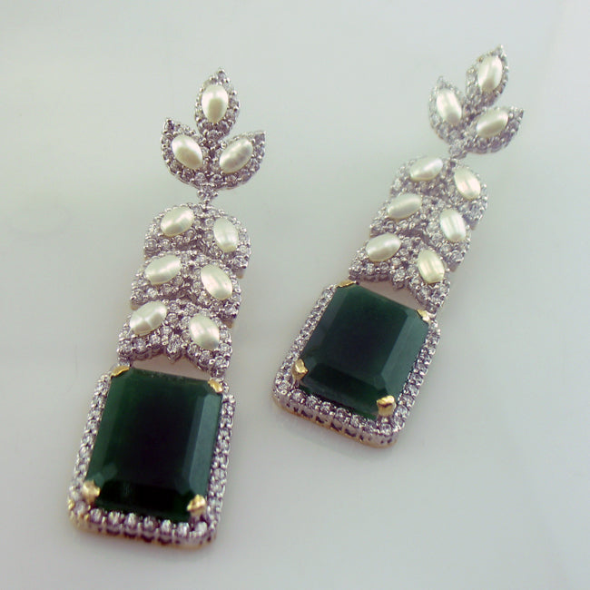 Earrings in jade-512 (6239933530295)