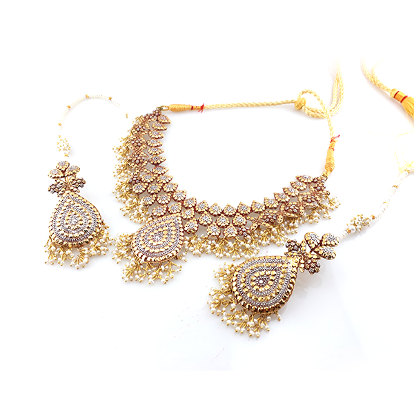 necklace set in pearls-0 (6239961579703)